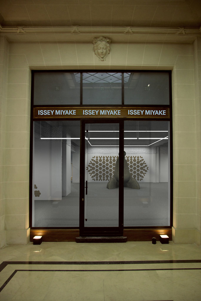 09-issey.jpg